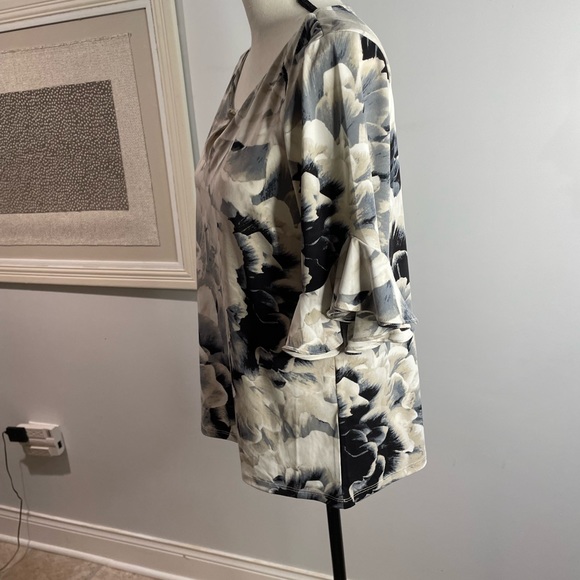 Calvin Klein Blouses M Piped Bell Short Sleeve Round Slit Hem Relax Fit - Picture 6 of 14